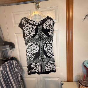 White House Black Market Monochrome Tunic/Dress - L - Like New